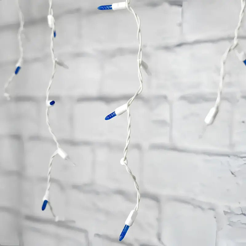 70 M5 Blue, Cool White LED Icicle Lights, White Wire [CLOSEOUT]